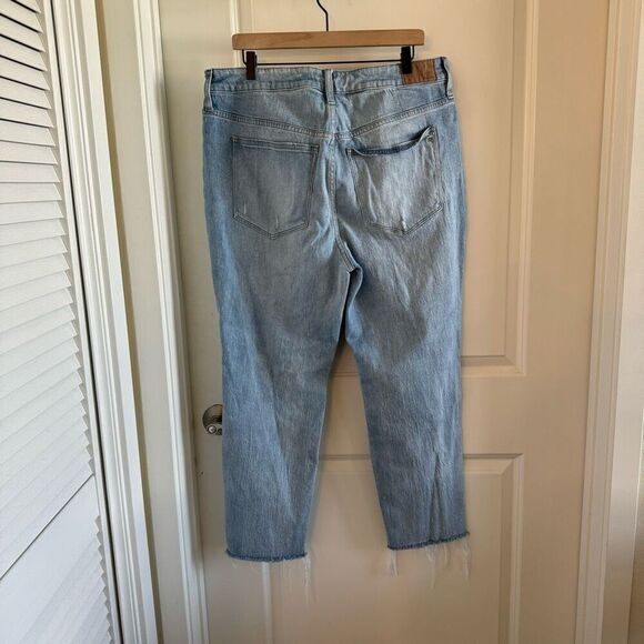 Madewell High Rise Slim Boyjean in Prentice Wash - Picture 6 of 12